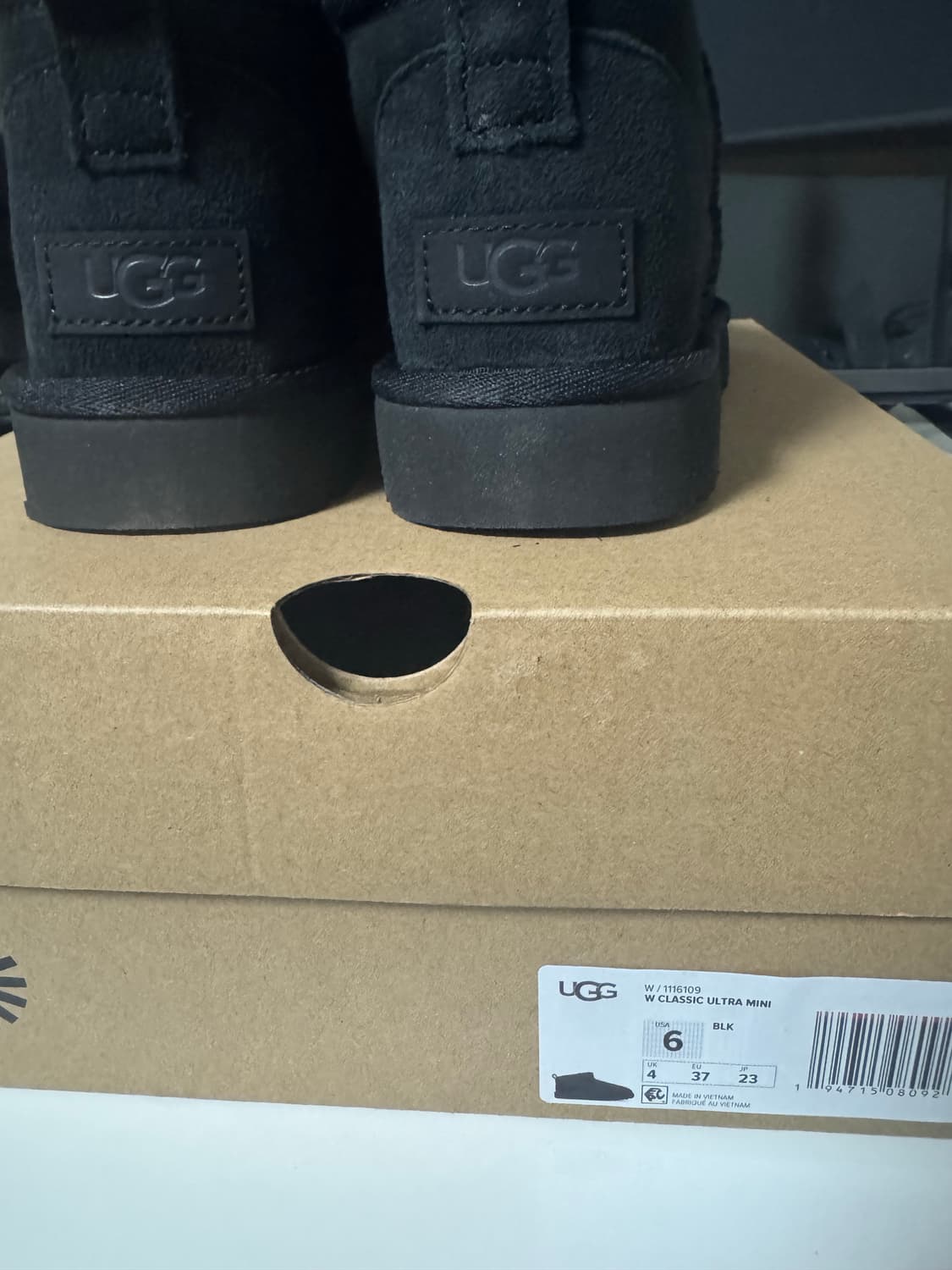 [새상품] 어그 클래식 울트라 미니 블랙(230) 상품이미지3