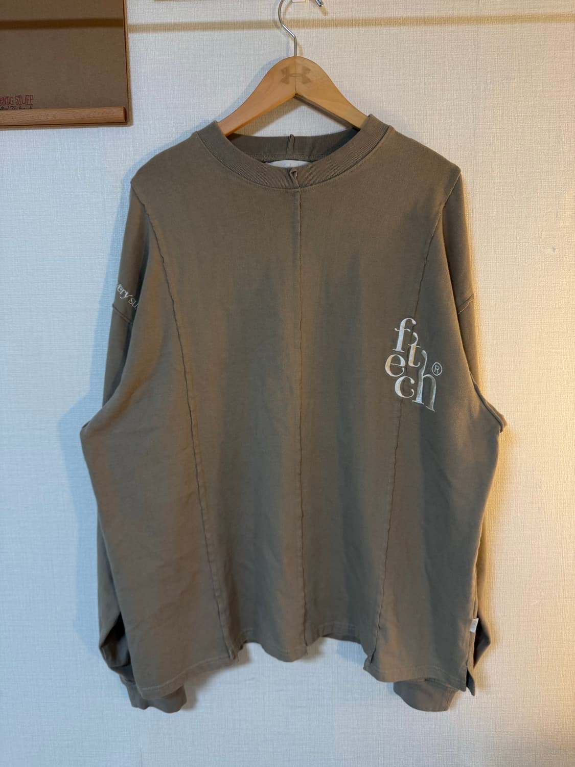 [XL]fetch 페치선데이 자수 롱슬리브 카키 상품이미지1