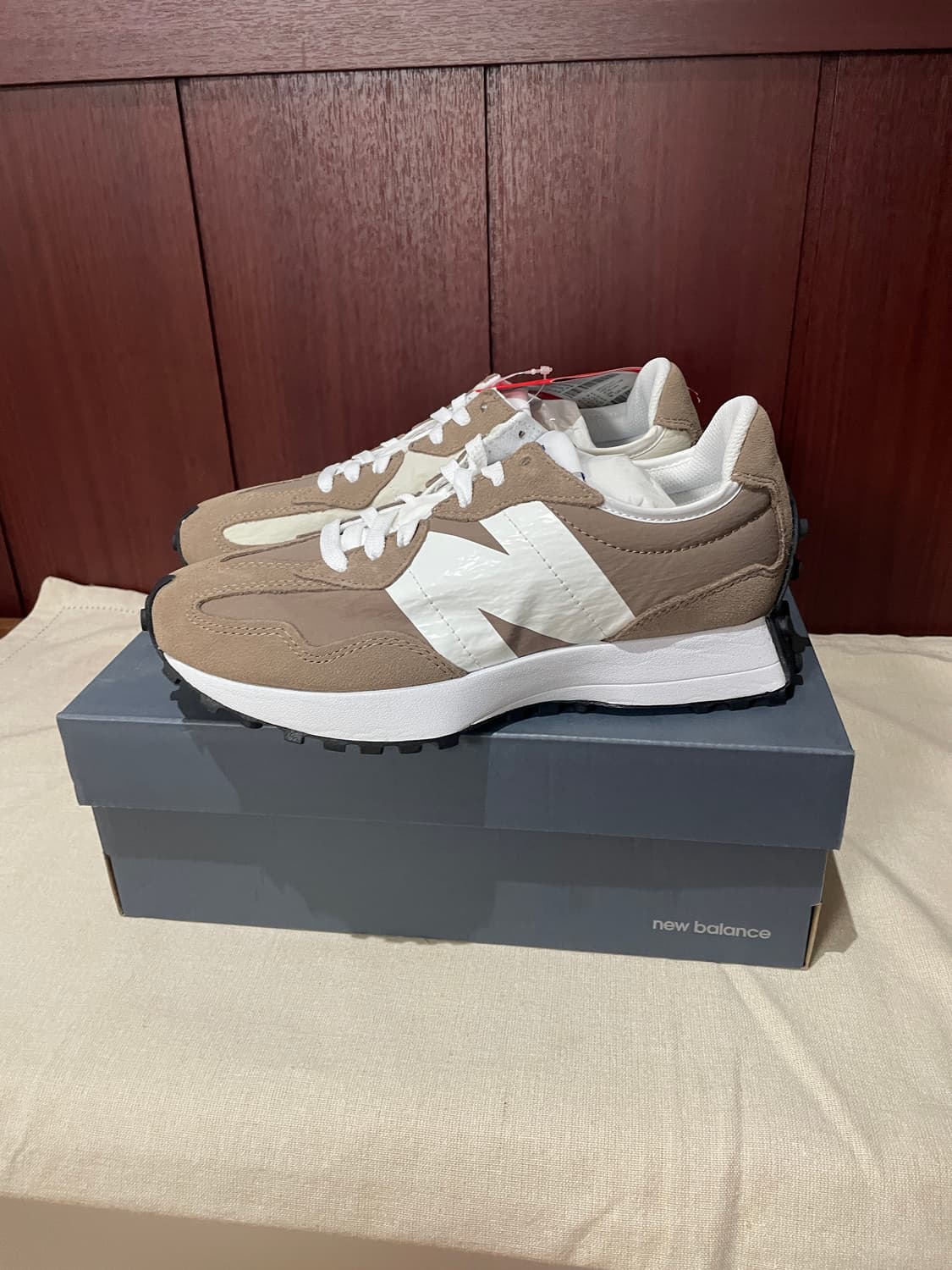 뉴발란스 327 브라운 250mm 새상품 상품이미지2