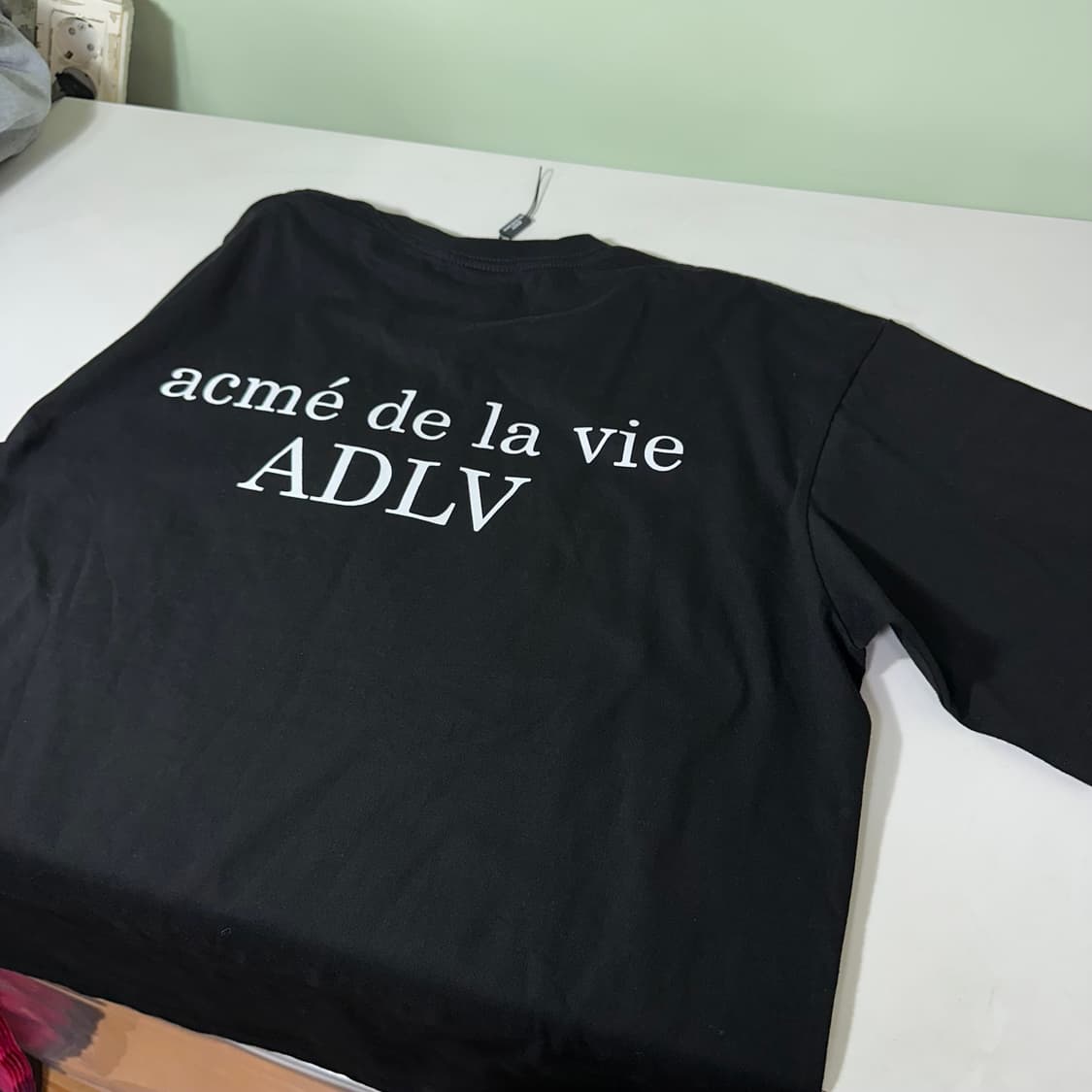 택달린새것 2 L 아크메드라비 블랙 베이비프린팅 오버핏 반팔티 상품이미지6