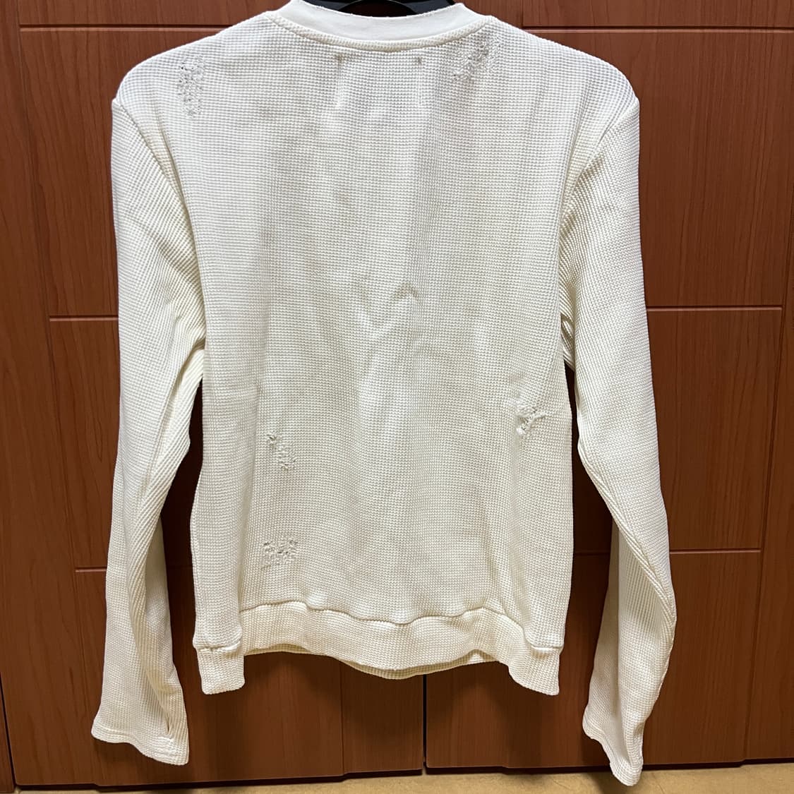 Sainted.ltd 와플 헨리넥 크림/블랙 상품이미지2