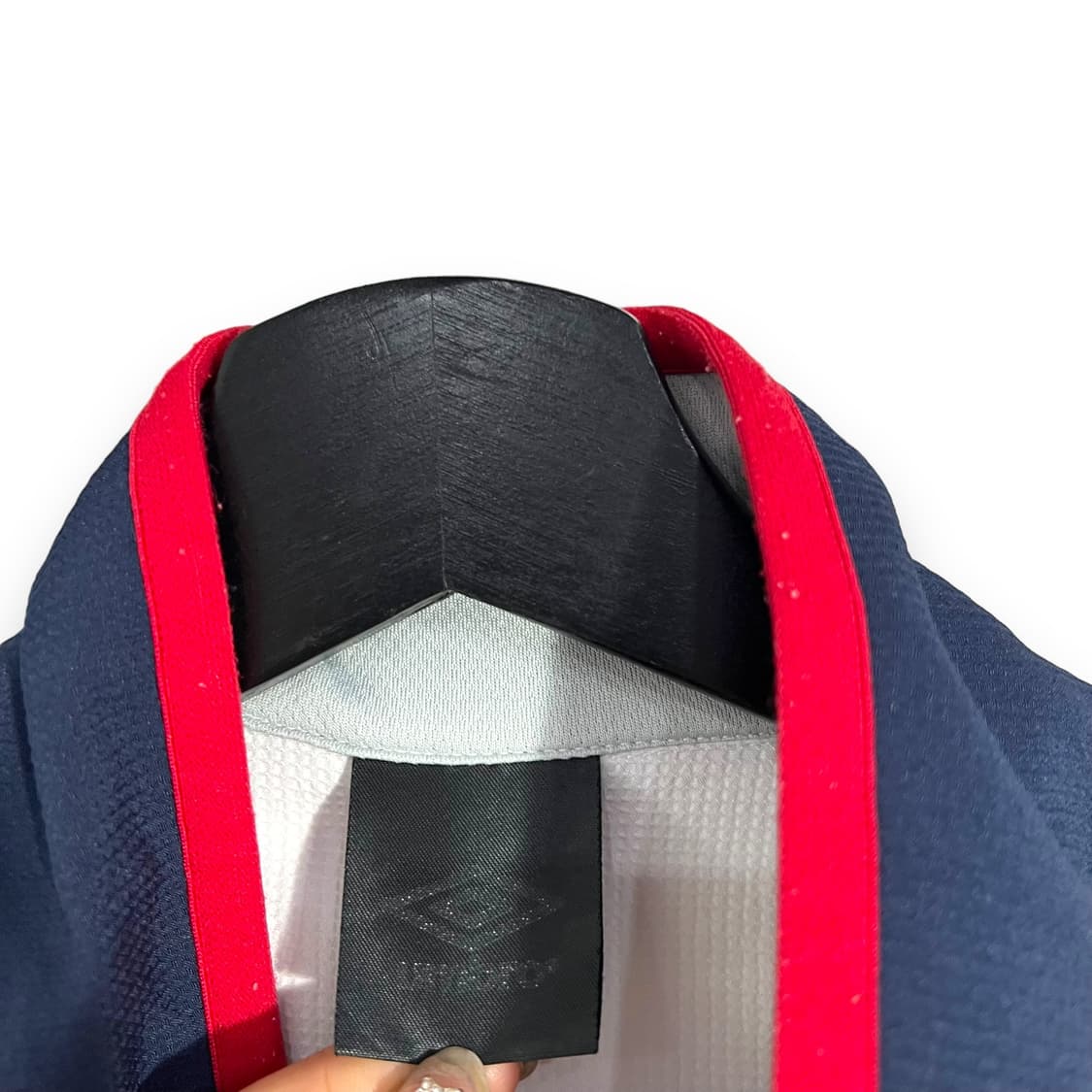 엄브로 화이트 바람막이  상품이미지6