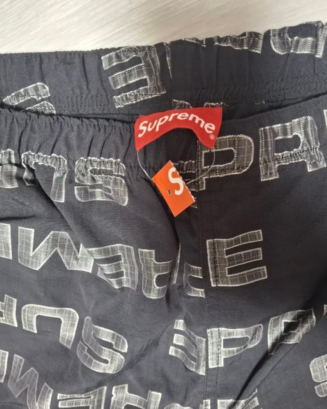 슈프림 로고 립스탑 트랙 팬츠 블랙 상품이미지3