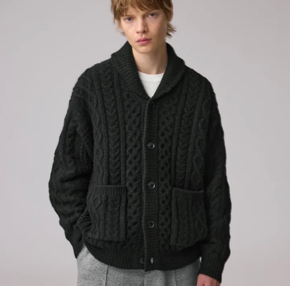 [L]GU 지유 X 엔지니어드가먼츠 콜라보 케이블 숄 컬러 니트 가디건 상품이미지1