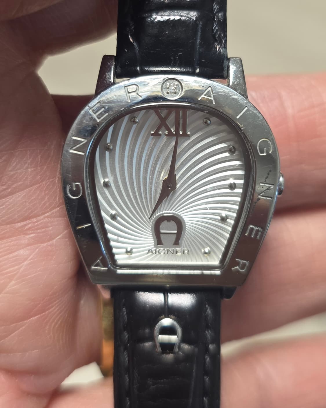 Aigner(아이그너) A32200 여성용 쿼츠 클래식시계 상품이미지2