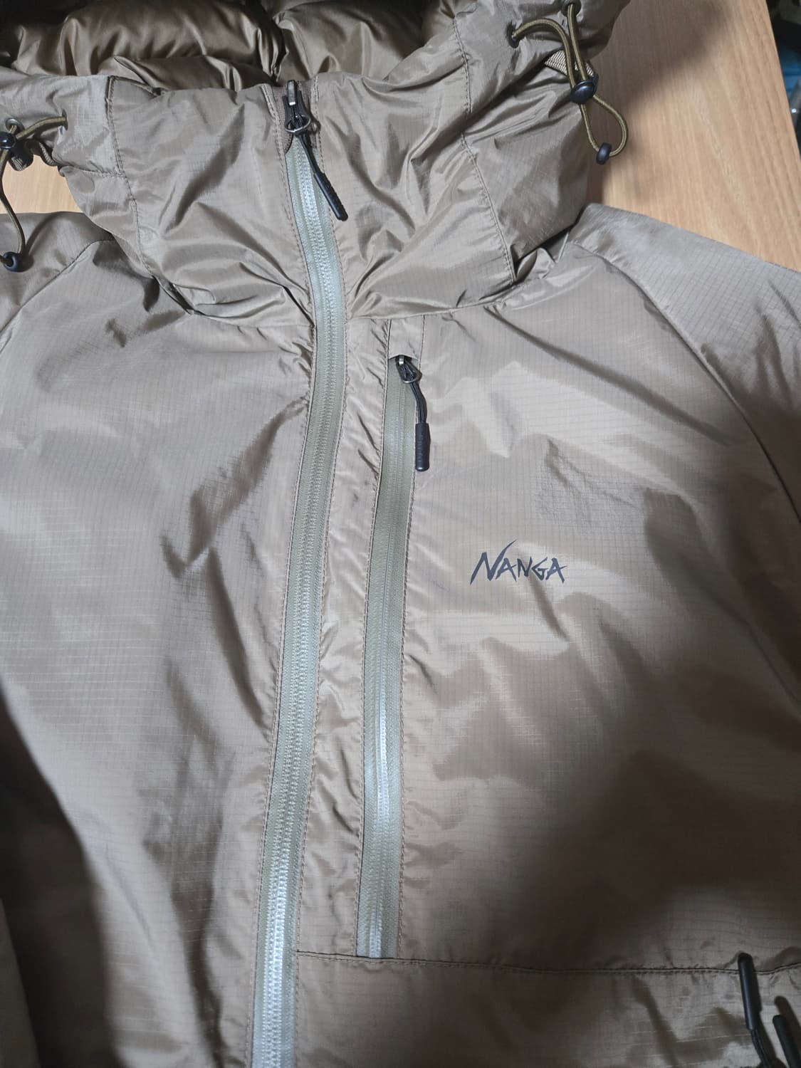 난가 NANGA 오로라패딩 코요테색상 L  상품이미지2