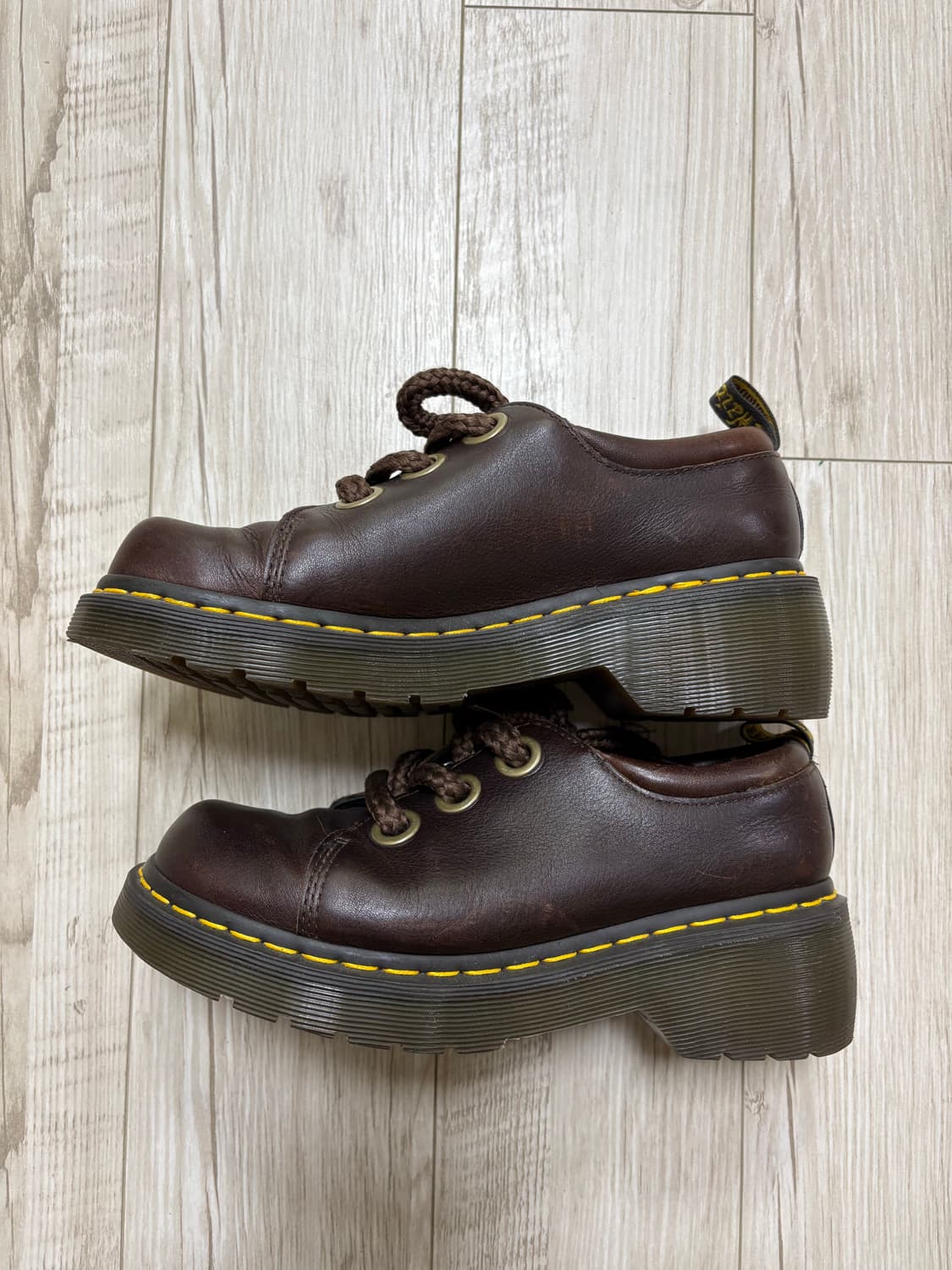 닥터마틴 크랜포드 크레이지홀스 240 상품이미지2