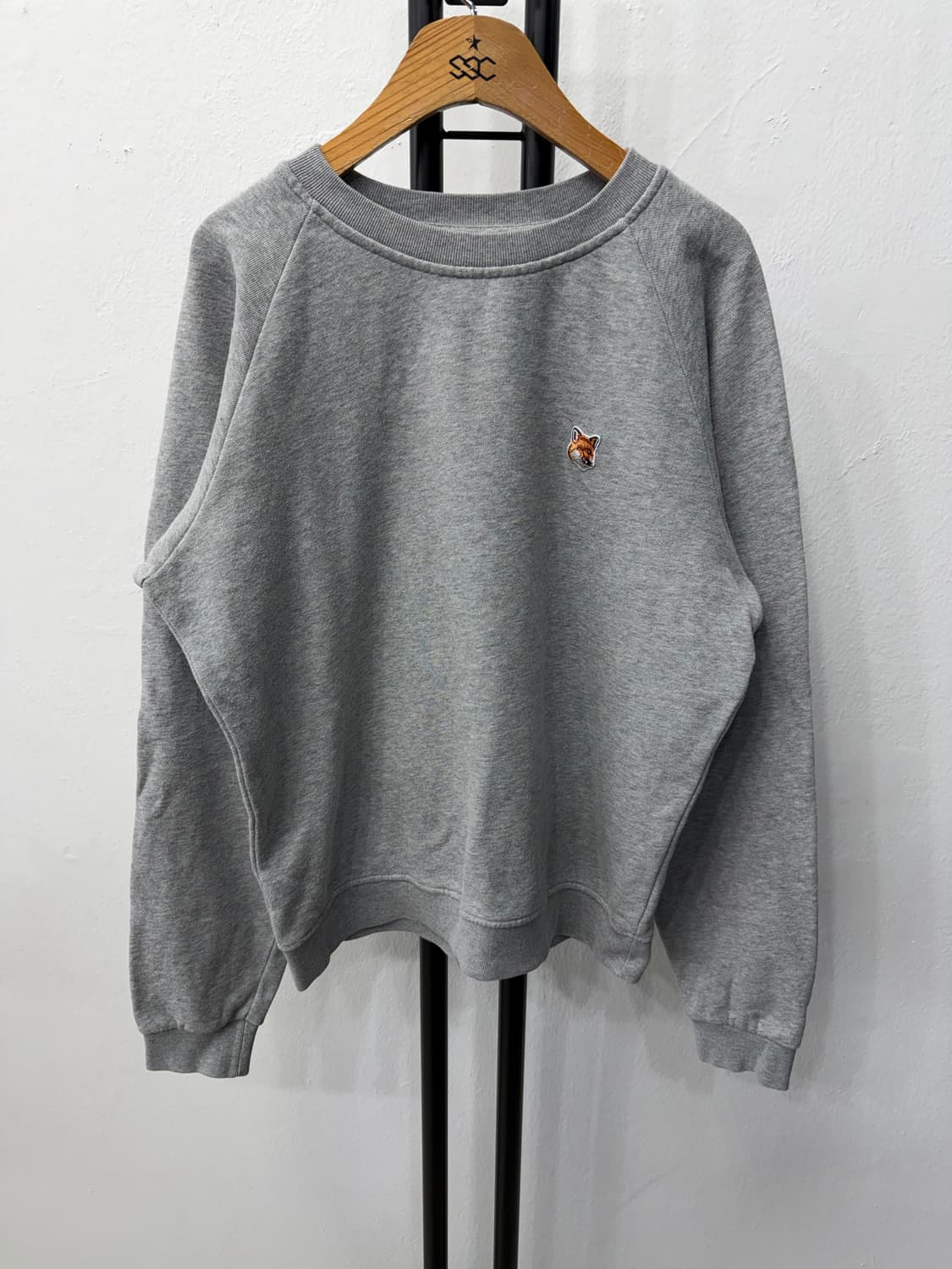 정품) 메종키츠네 여성 폭스 헤드 맨투맨 그레이 M 상품이미지1