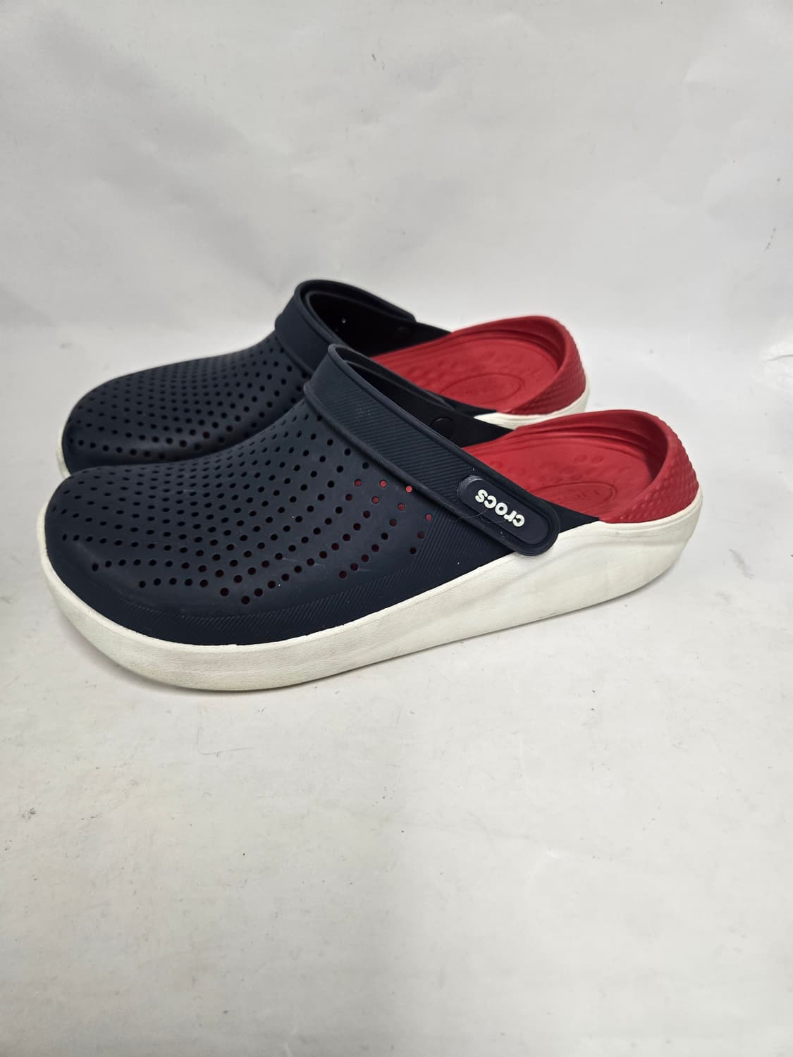 크록스 라이트라이드 클로그 네이비/레드 M6W8 250 상품이미지3