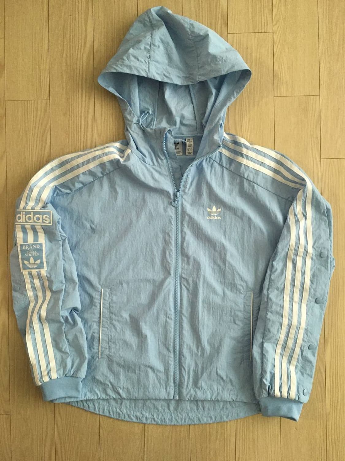 아디다스 시나모롤 윈드브레이크 바람막이 후드 핀터깔 스카이블루 상품이미지1