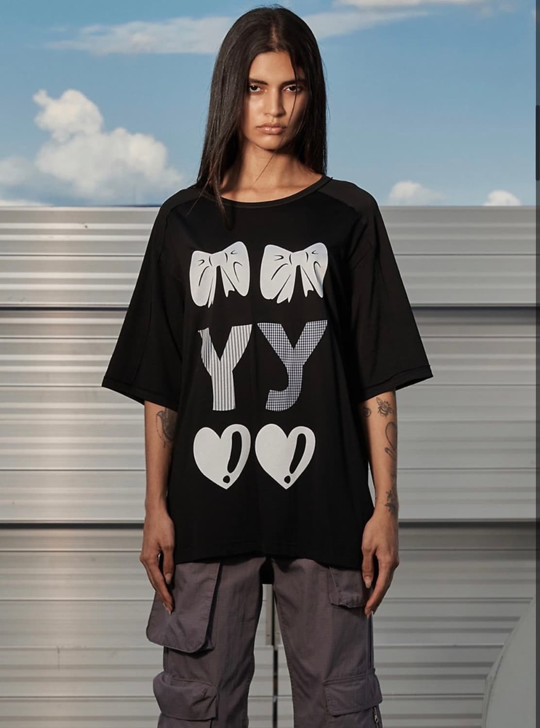 오픈와이와이 RIBBON YY T-SHIRT 블랙 상품이미지2