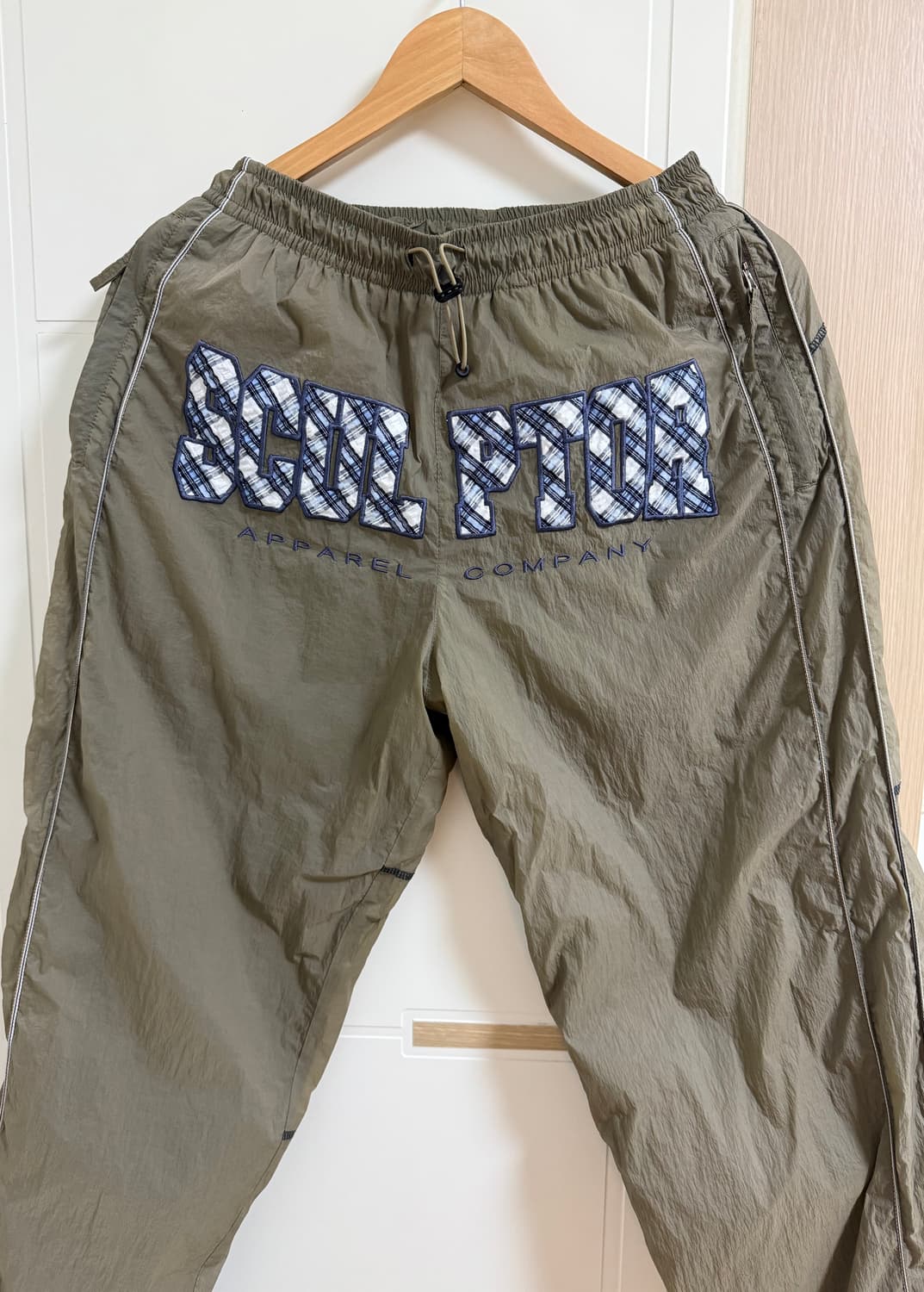 스컬프터  Check Varsity Track Pants (Khaki) 상품이미지2