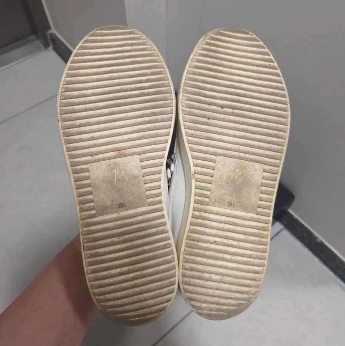 쥬세페자노티 메이런던 여성 225 (신발, 파우치, 박스 풀구성) 상품이미지4