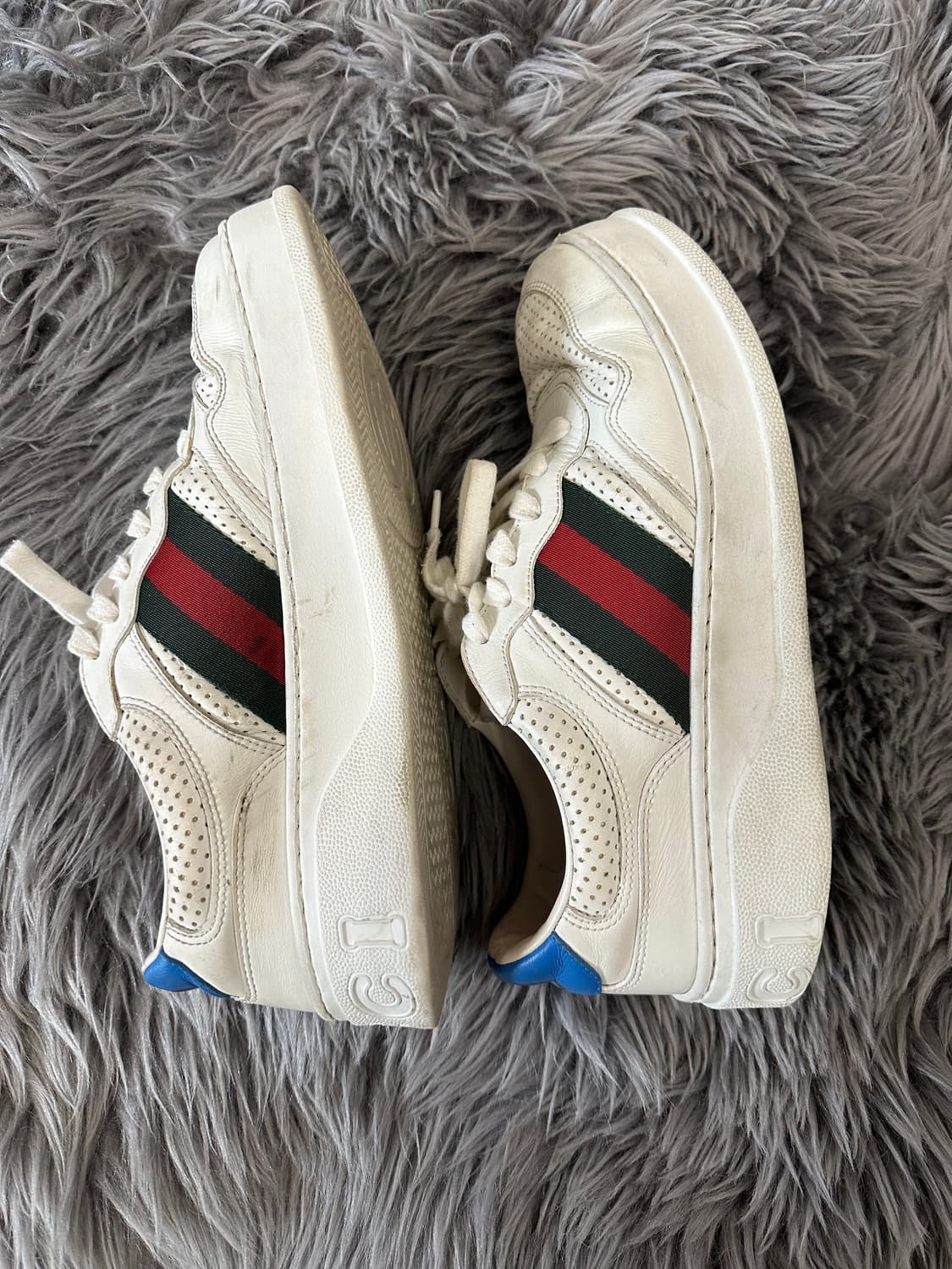 GUCCI 구찌 웹 엠보싱 스니커즈 상품이미지3