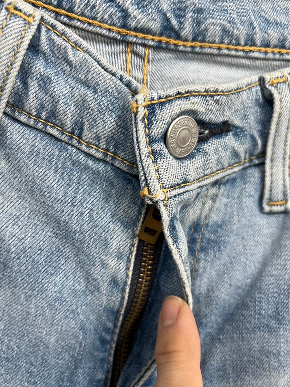 리바이스 511 슬림핏 연청 데님 팬츠  상품이미지4