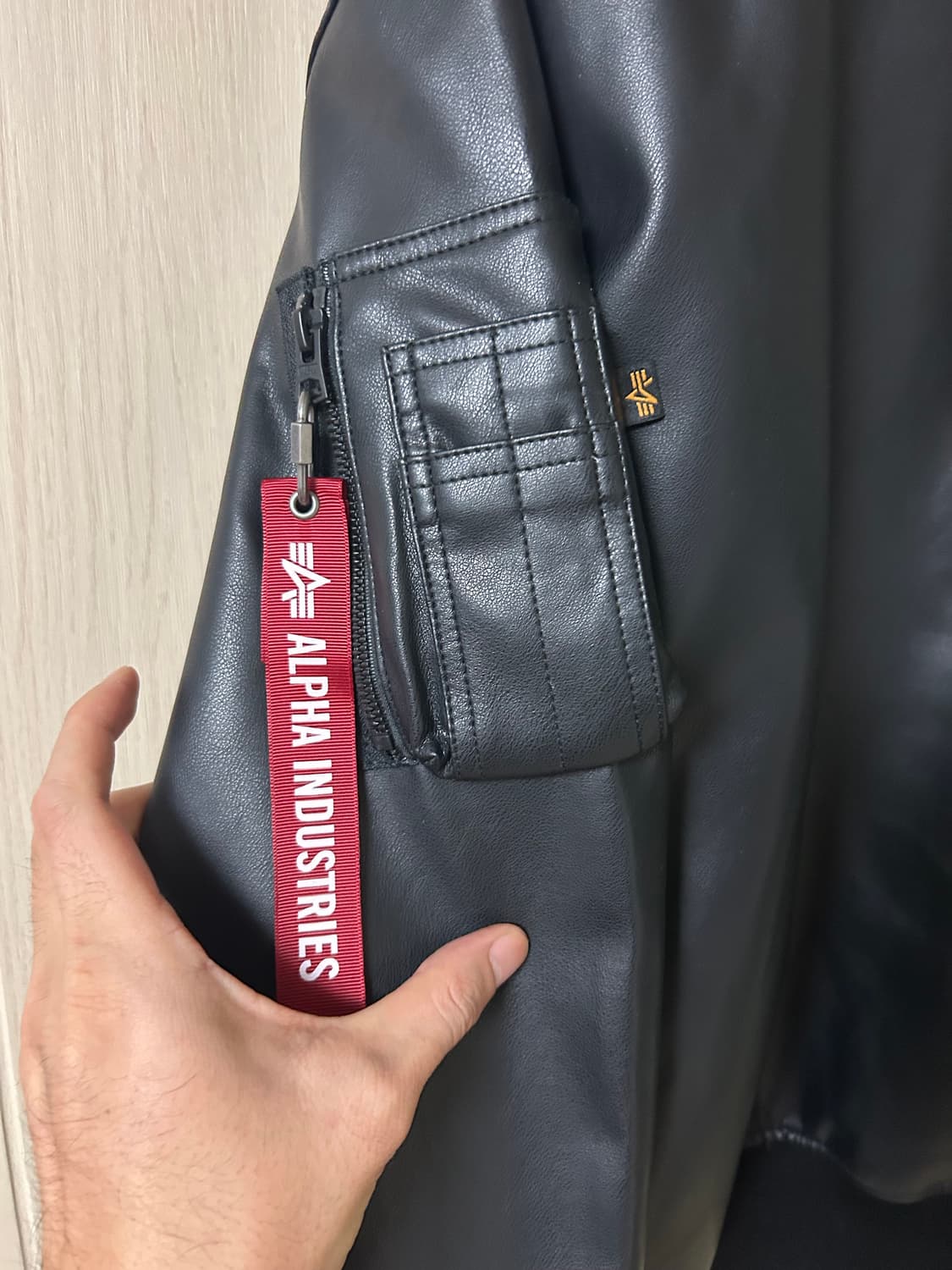 알파인더스트리 비건 레더 마원 점퍼 상품이미지6