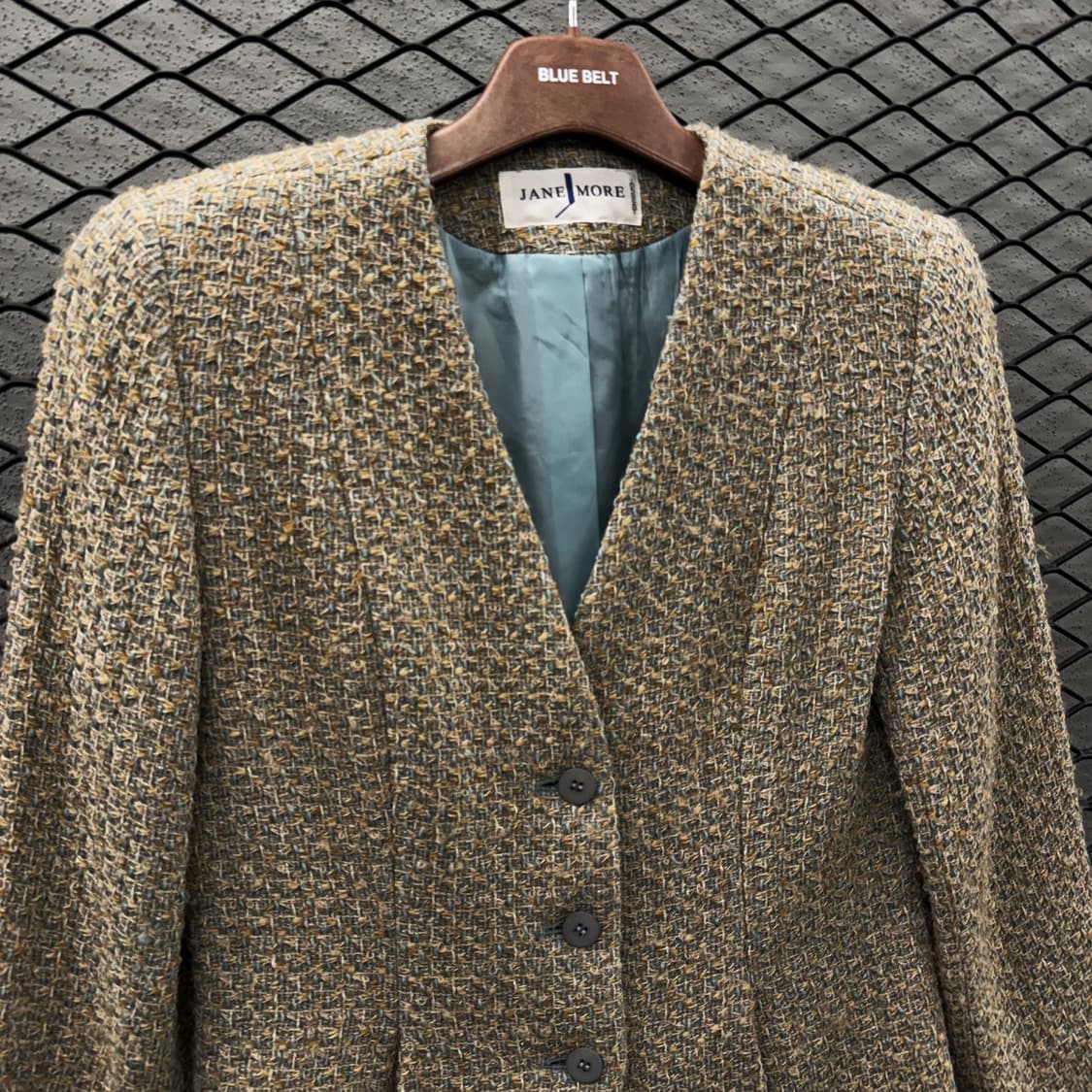 JPN VINTAGE 트위드 크롭 울자켓 3버튼 히든포켓 숄더패드 디테일 상품이미지4