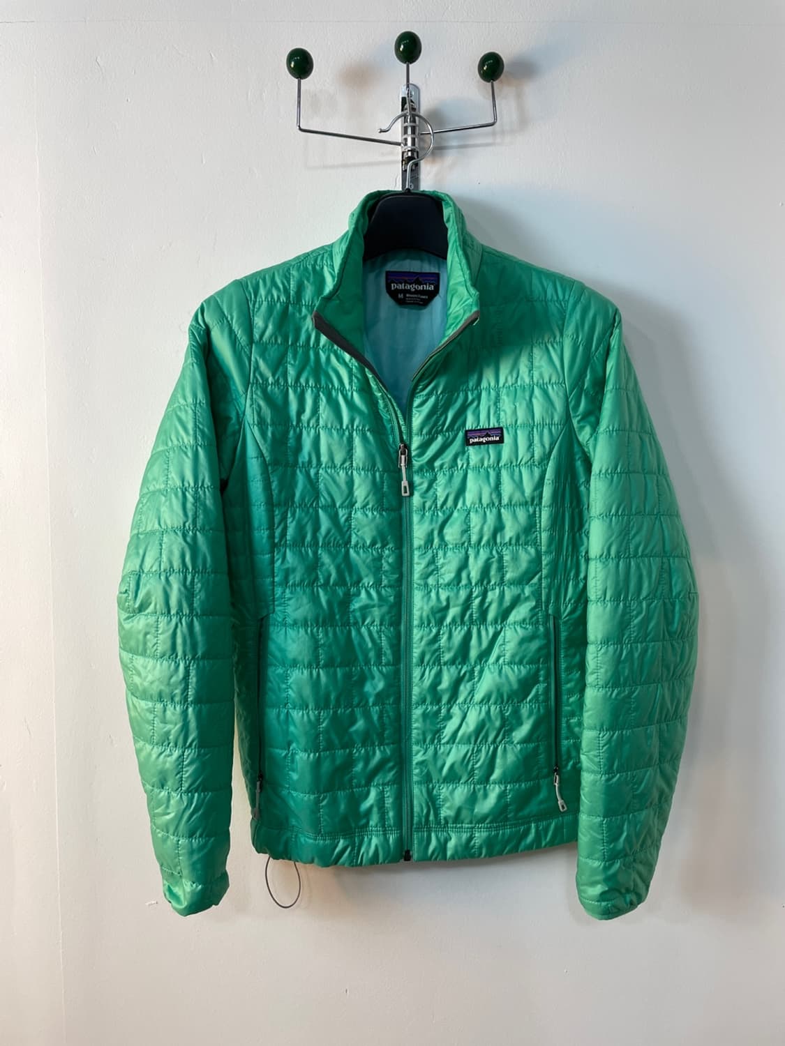 파타고니아 프리마로프트 경량 패딩  상품이미지2