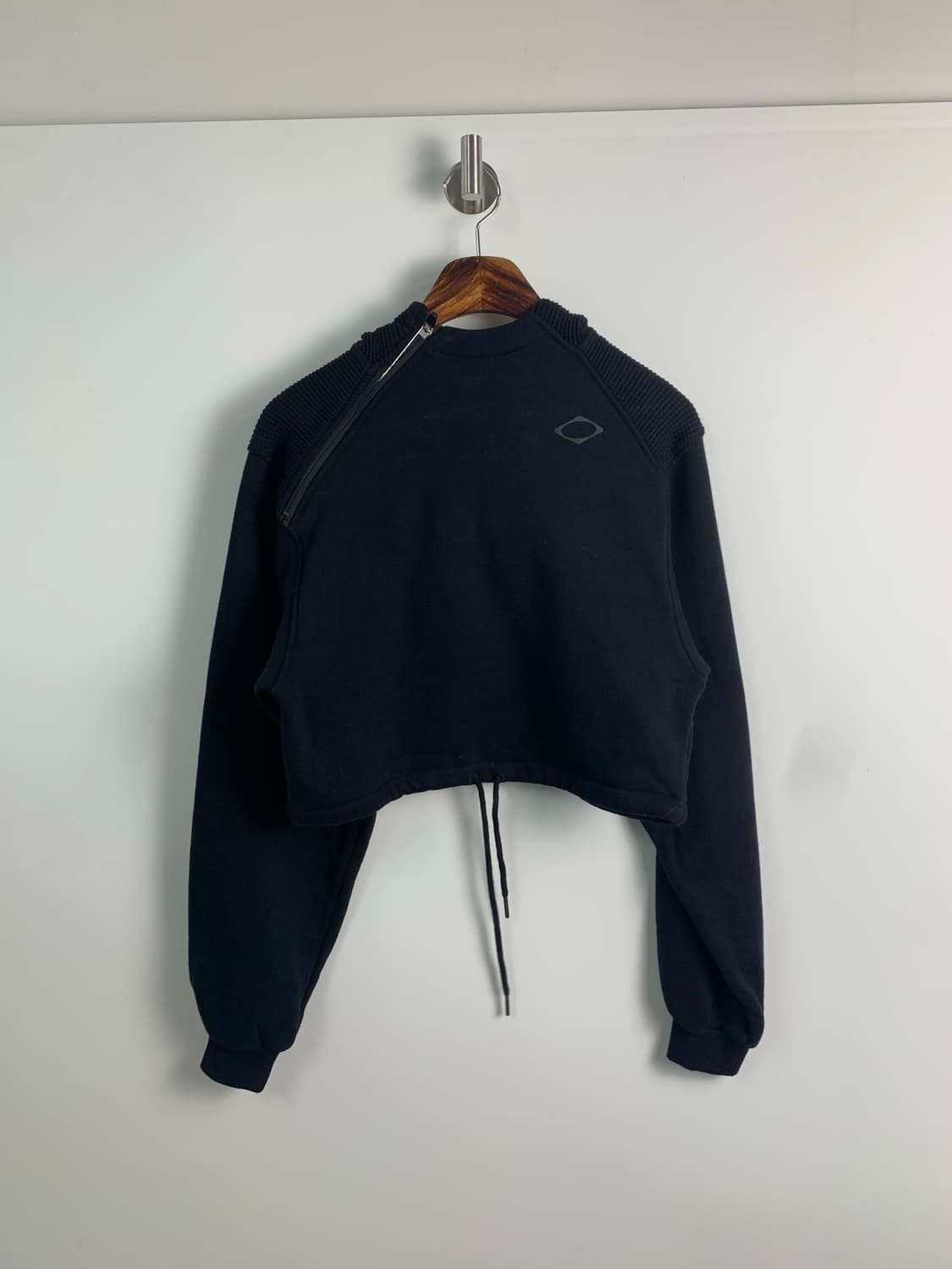 미스치프 사이드집 블랙 크롭 후드티 상품이미지2