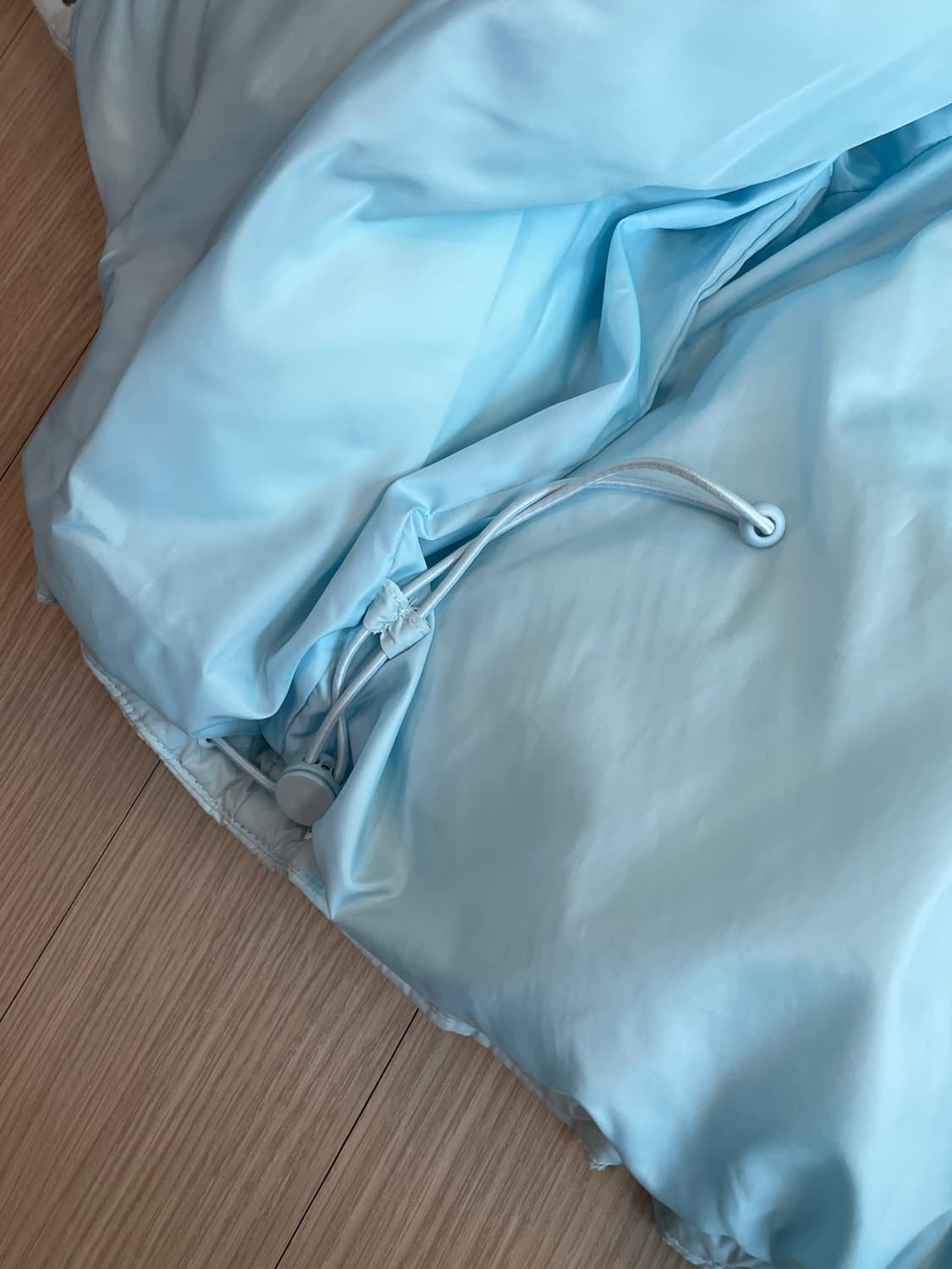 코드그라피 숏패딩 글로시 컬러링 크롭 푸퍼_캔디블루 상품이미지5