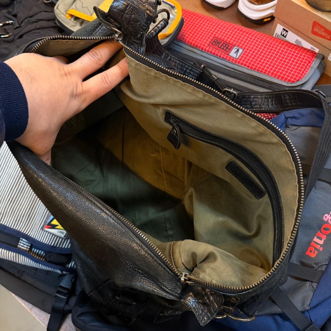 00's LARS 리얼레더 크로스백 상품이미지3