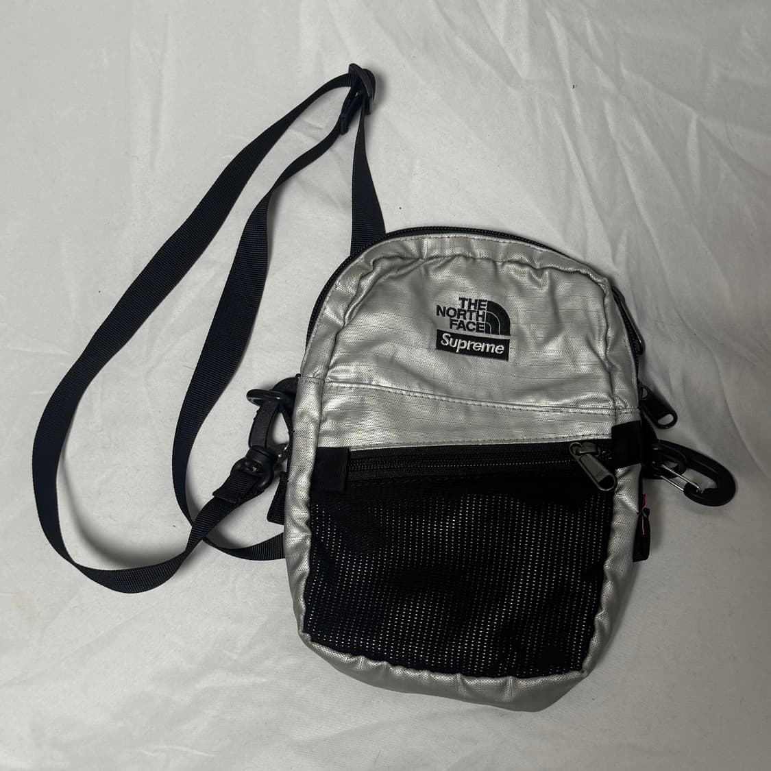 슈프림 노스페이스 크로스백 상품이미지1