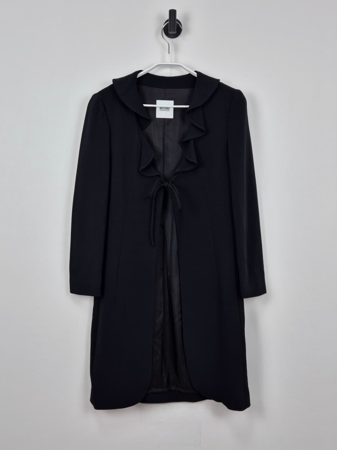 MOSCHINO 칩앤시키 블랙 러플 타이 롱 자켓 상품이미지2