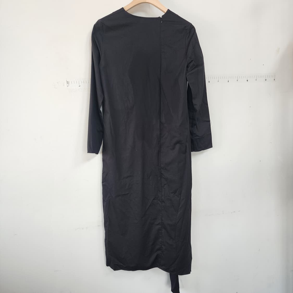 코스 블랙 매듭 롱 원피스 상품이미지4