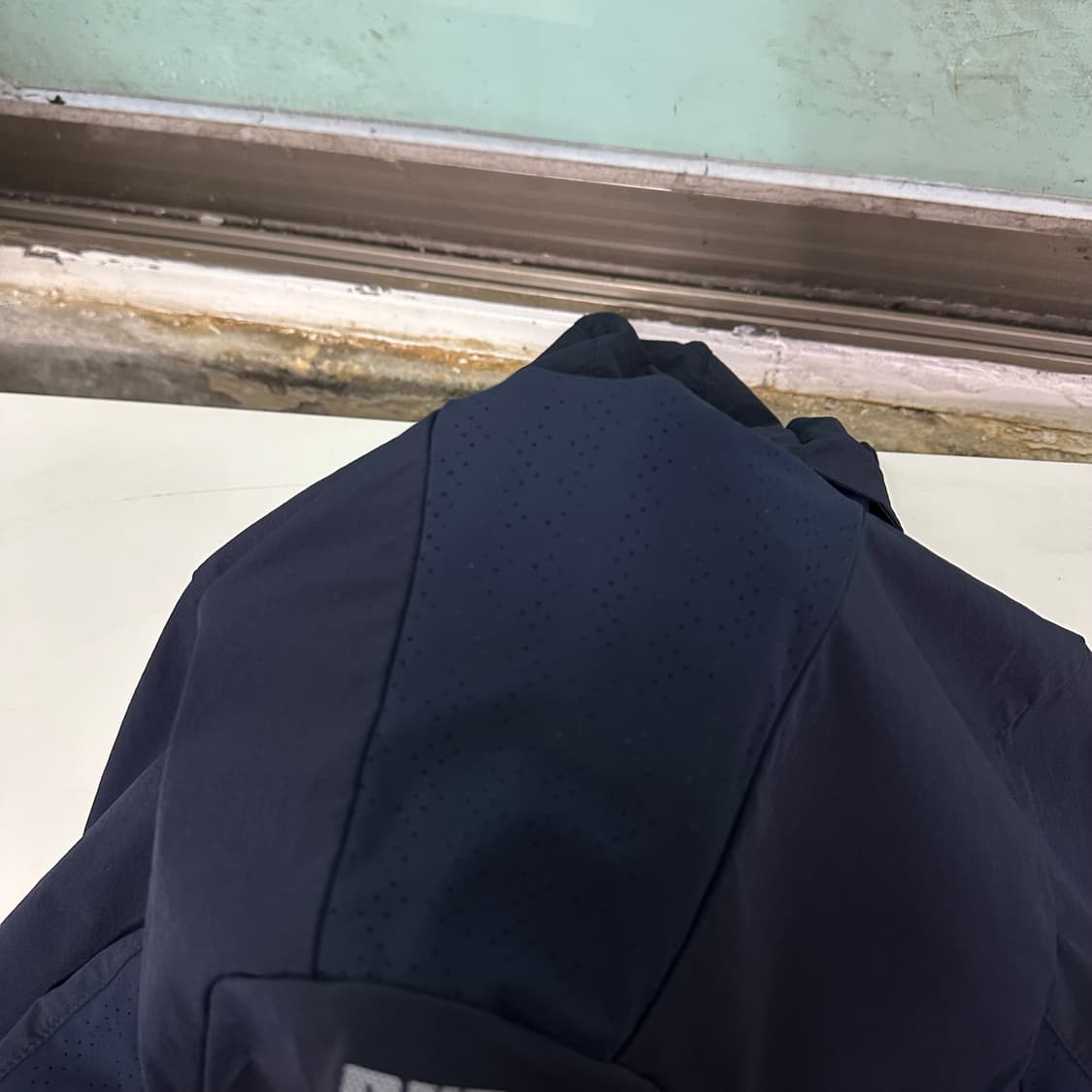 우먼M 푸마 런닝 네이비 트레이닝 런닝경량 바람막이 상품이미지7