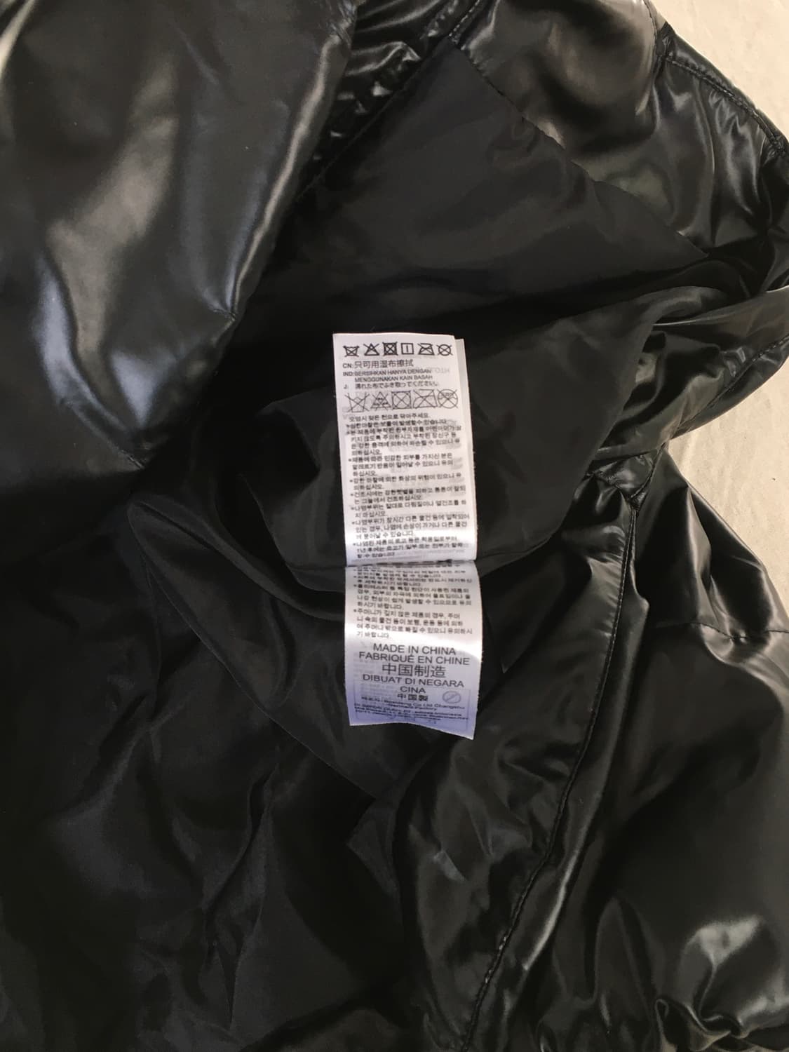 아디다스 글로시 백로고 패딩자켓 상품이미지7