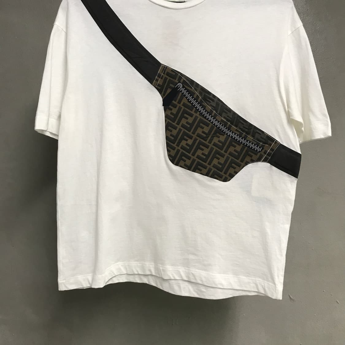 펜디 반팔 티셔츠 12(W) 상품이미지3