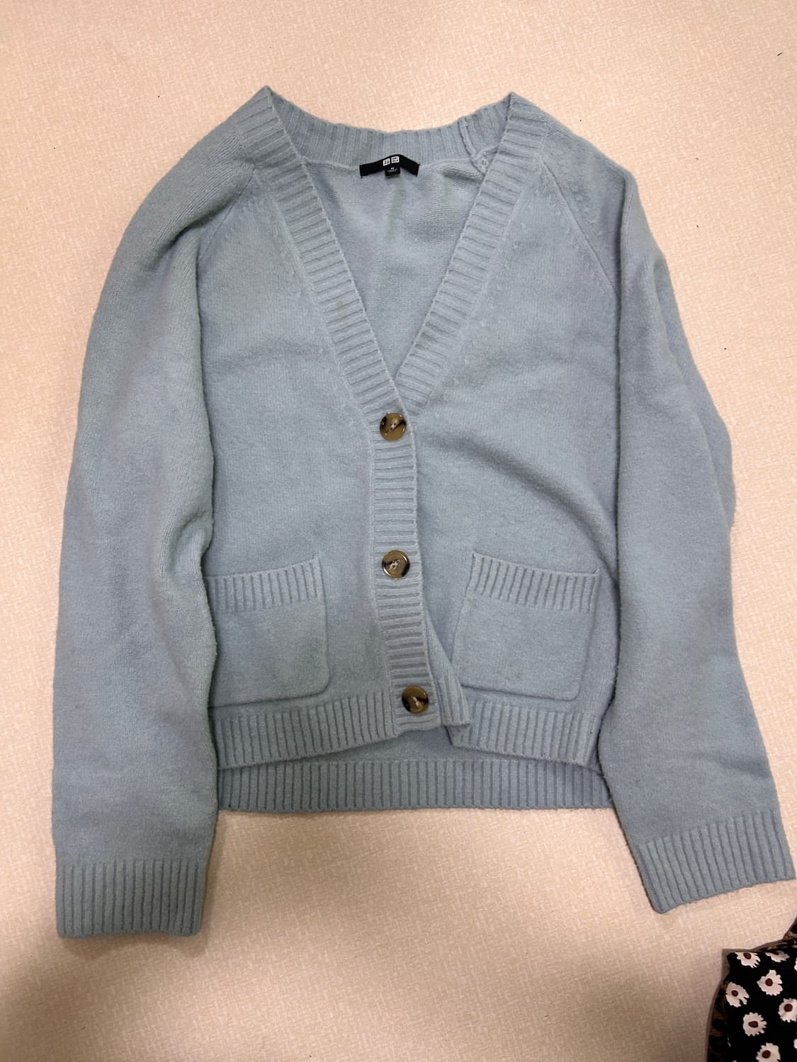 유니클로 민트 포켓 브이 가디건 상품이미지1