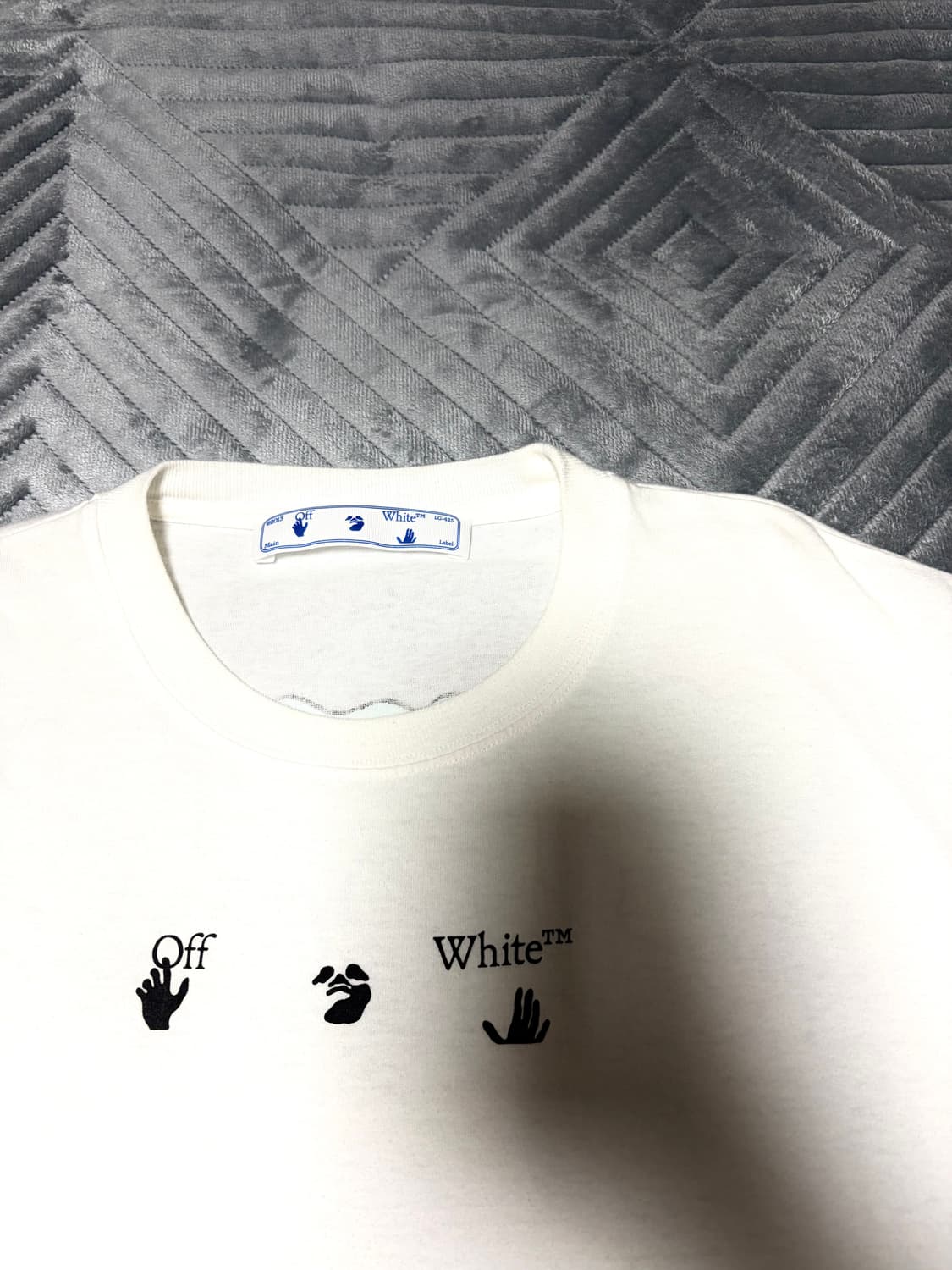 오프화이트 반팔 상품이미지3