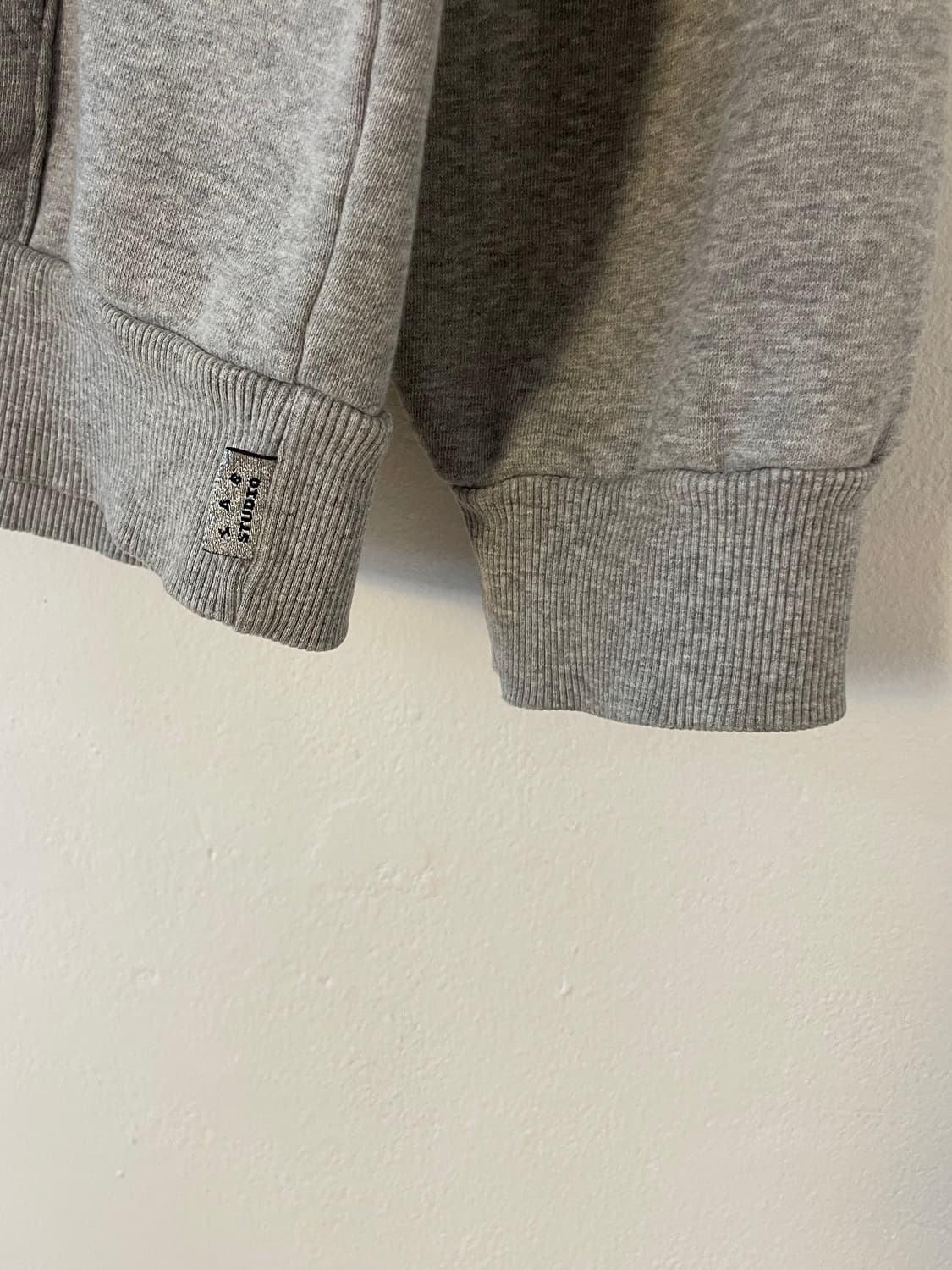 IAB 스튜디오 반집업 맨투맨  상품이미지5