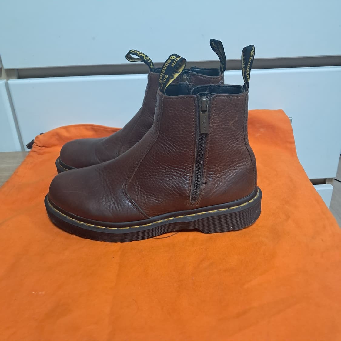 닥터마틴 여성 부츠 워커 2976W/ZIPS 38EU(약240) 상품이미지2