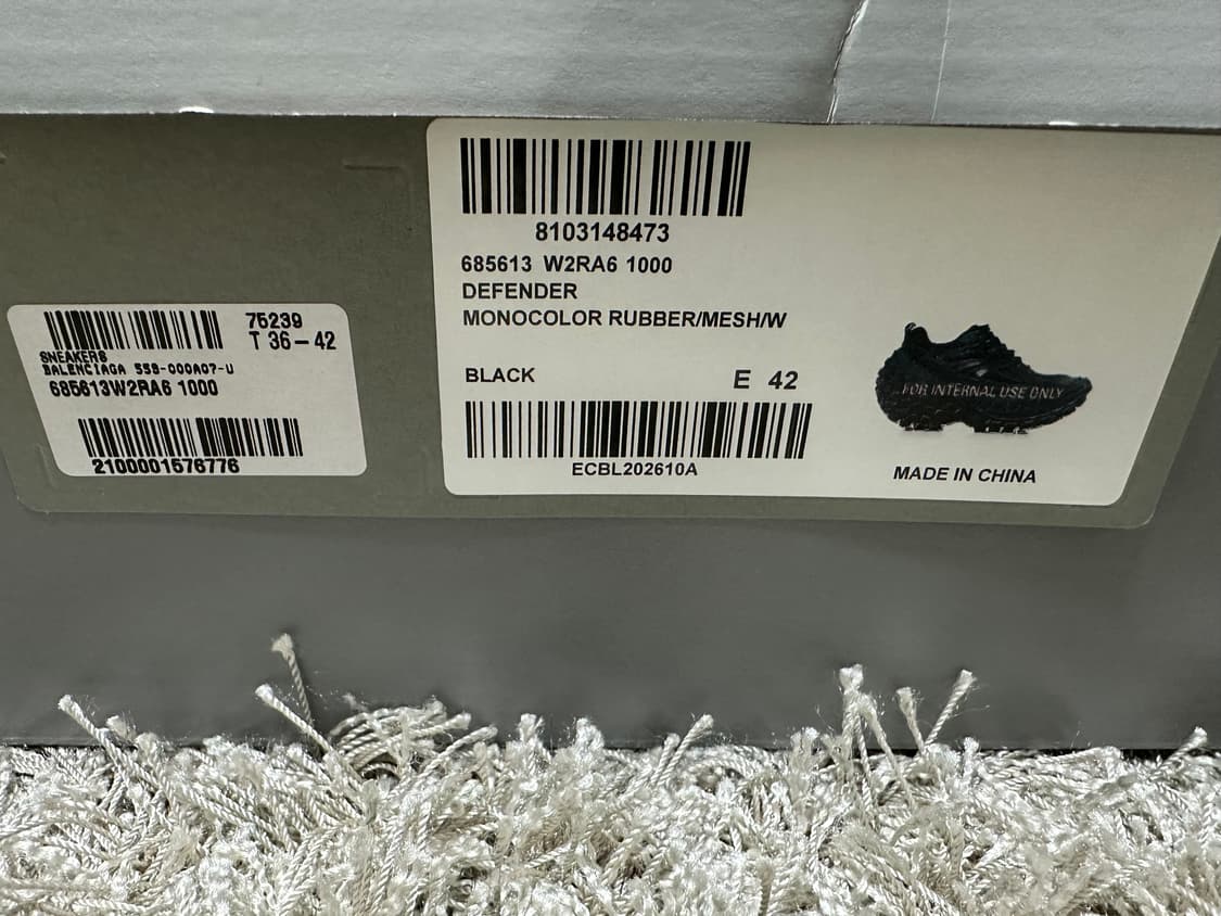 [42] 발렌시아가 디펜더 블랙 상품이미지2