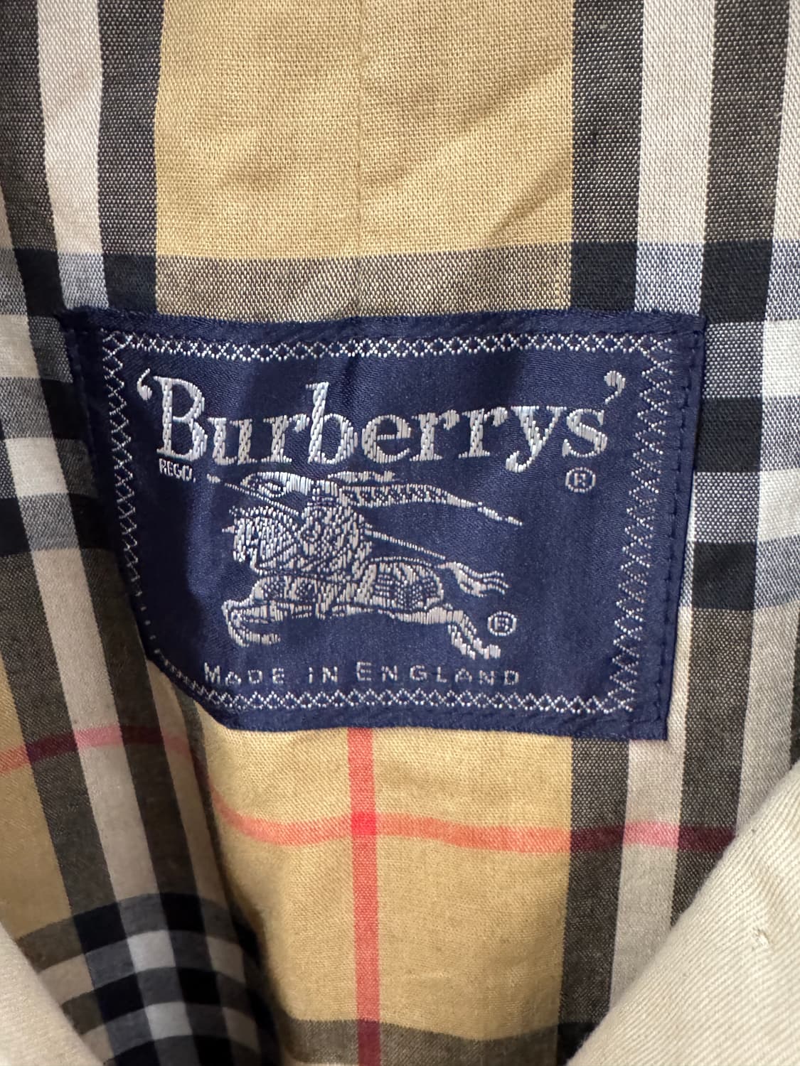 버버리 클래식 베이지 트렌치코트 상품이미지3