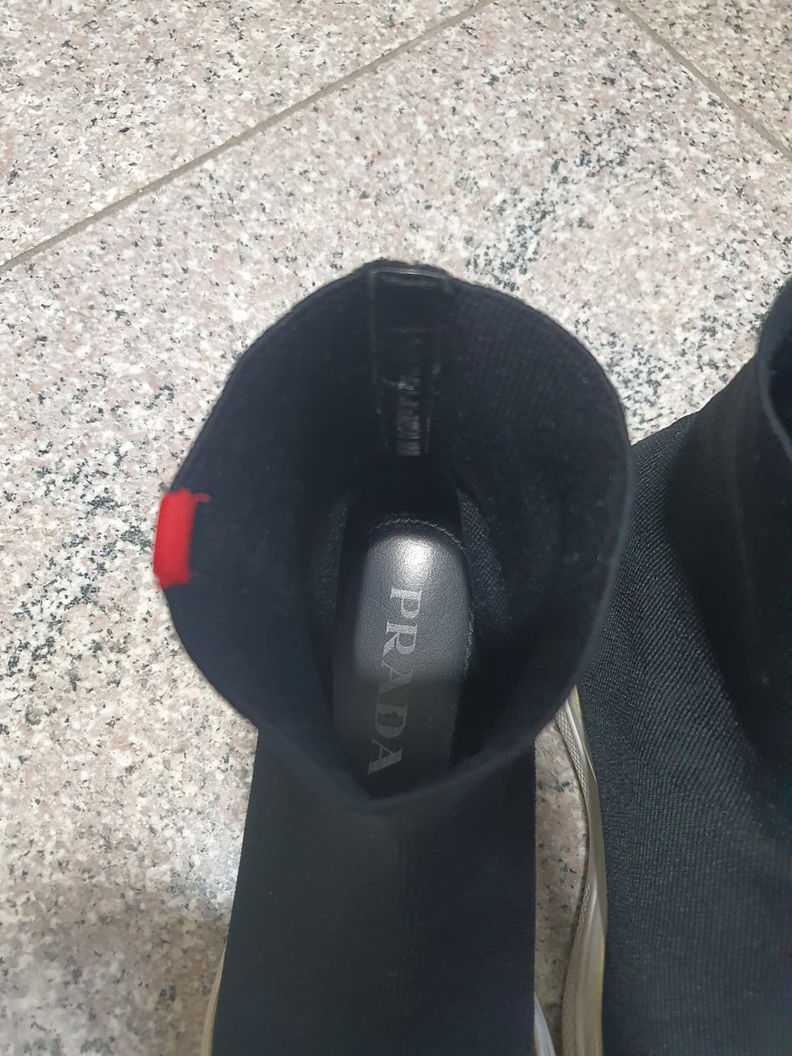 프라다 여성 삭스 스니커즈 판매합니다! 상품이미지4