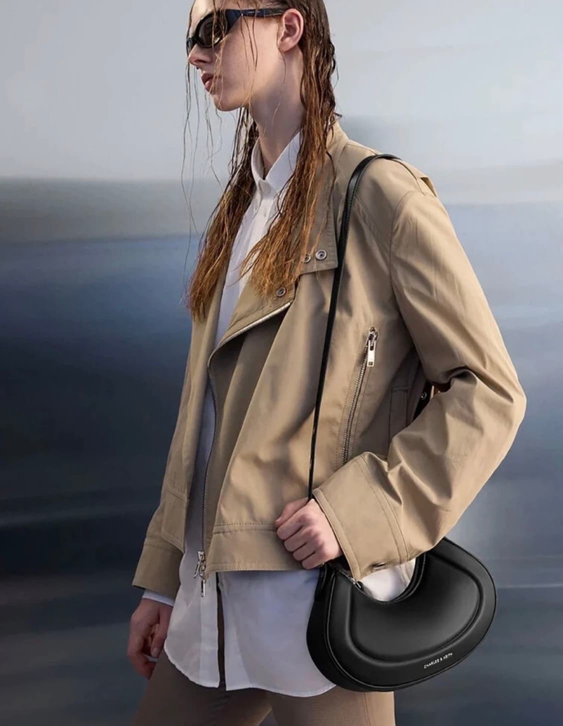 [찰스앤키스] 페트라 그로밋-스트랩 커브드 숄더백 상품이미지7