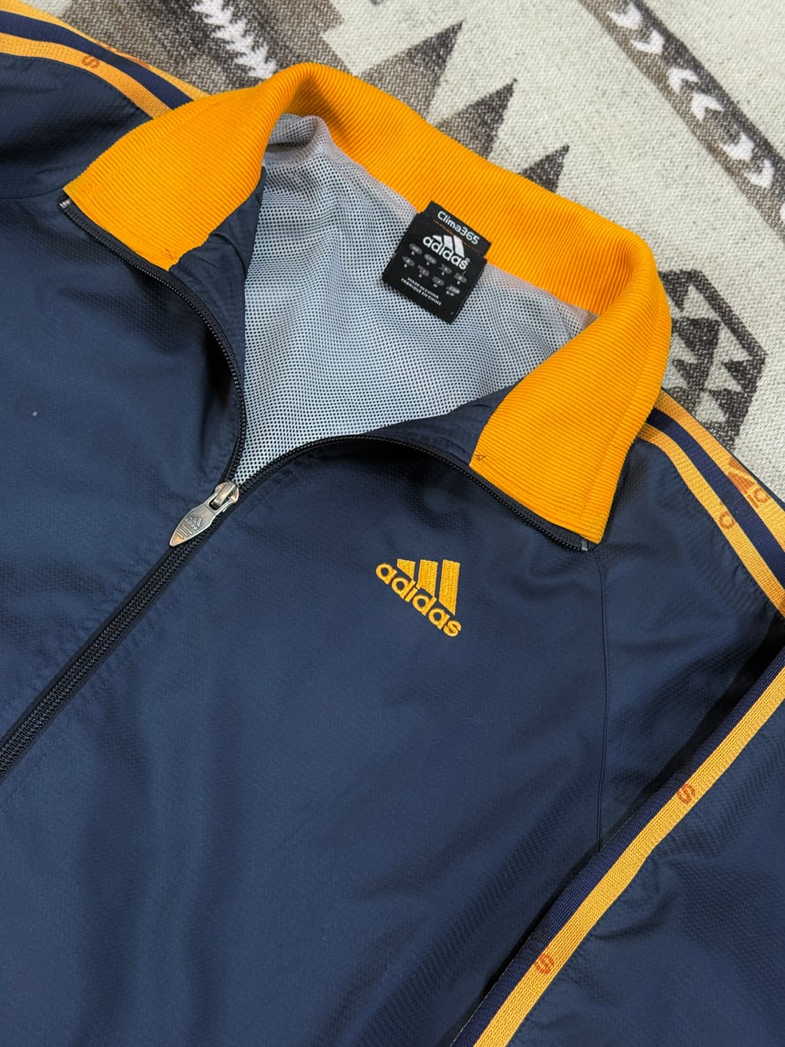 아디다스 바람막이 네이비오렌지 상품이미지7