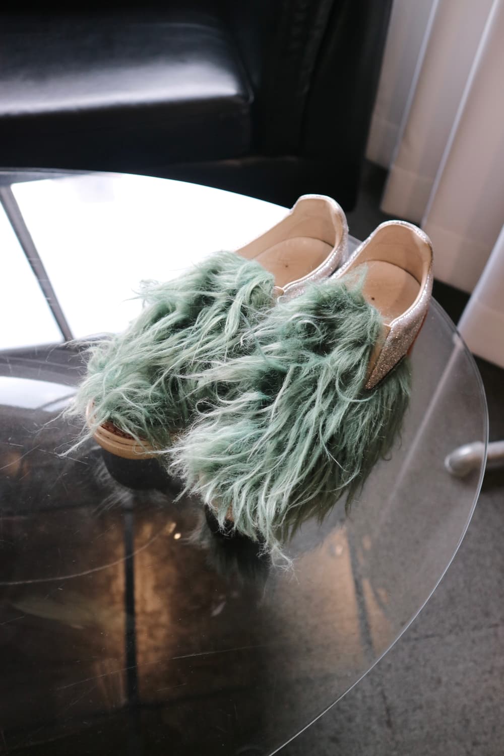 Maison Margiela glitter fur sneakers 상품이미지1