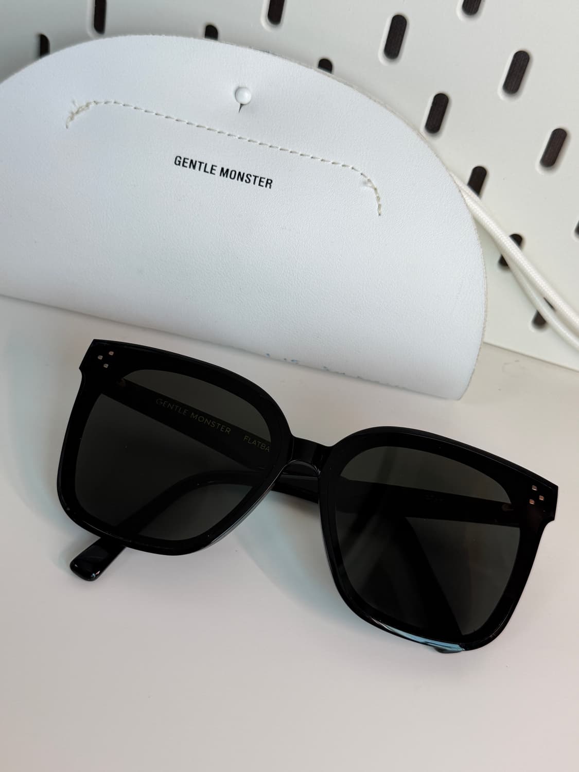 젠틀몬스터 Her 블랙 선글라스 상품이미지1