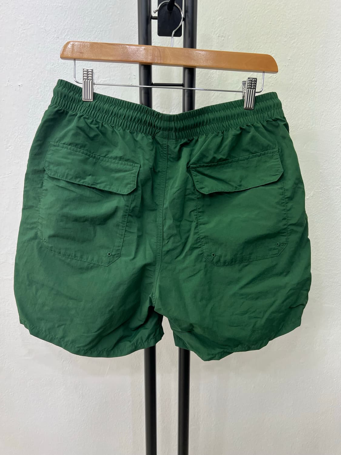 정품) 유니클로 x JW앤더슨 반바지 M 상품이미지5