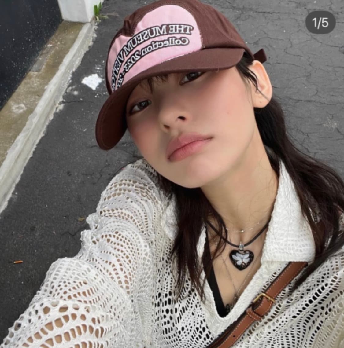 더뮤지엄비지터 하트 컷아웃 로고 볼캡 브라운 상품이미지2