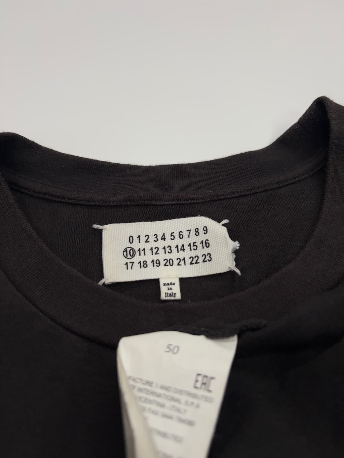 Maison Margiela 메종 마르지엘라 레플리카 패치 반팔 티셔츠 상품이미지5