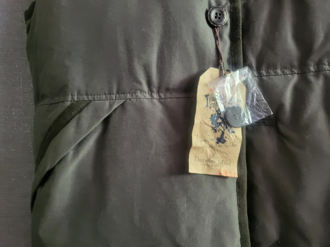 [택달린 새상품]Thursday Island 양면 겨울 누빔 베스트 조끼 상품이미지9