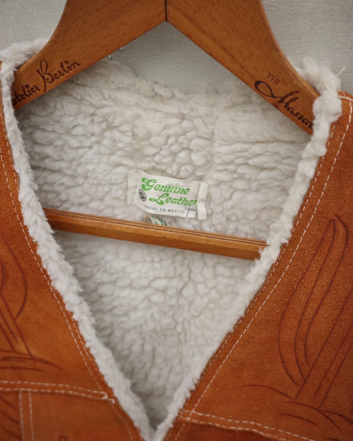 70‘s 핸드 번 드로잉 웨스턴 스웨이드 쉐르파 베스트 상품이미지2