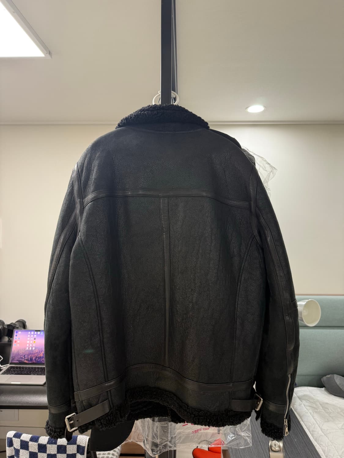 느와르 라르메스48사이즈 무스탕 판매 상품이미지3