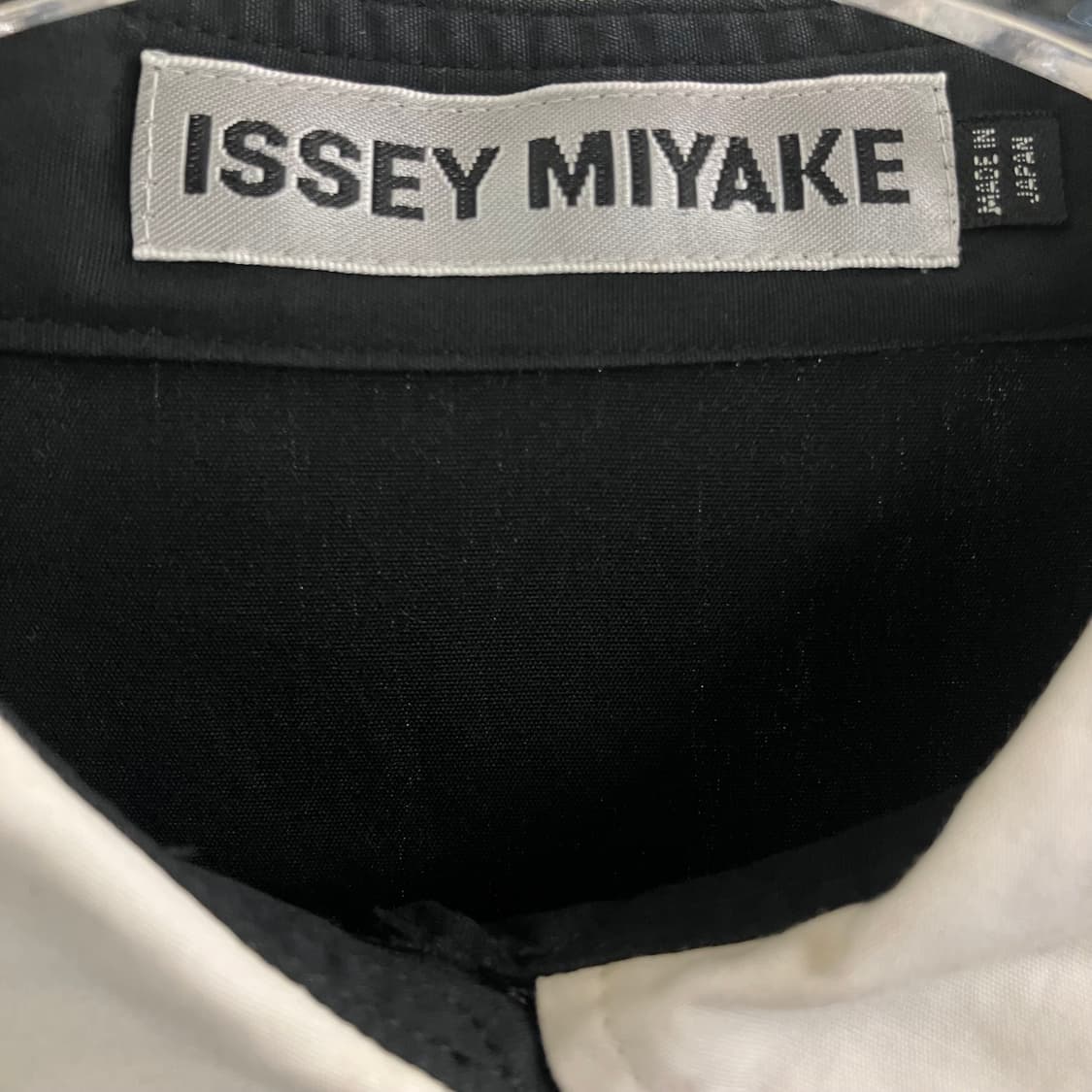 이세이미야케 블랙 화이트 배색 코튼 셔츠 상품이미지3