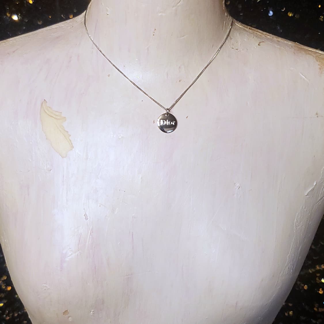 디올 로고 디스크 목걸이 상품이미지4